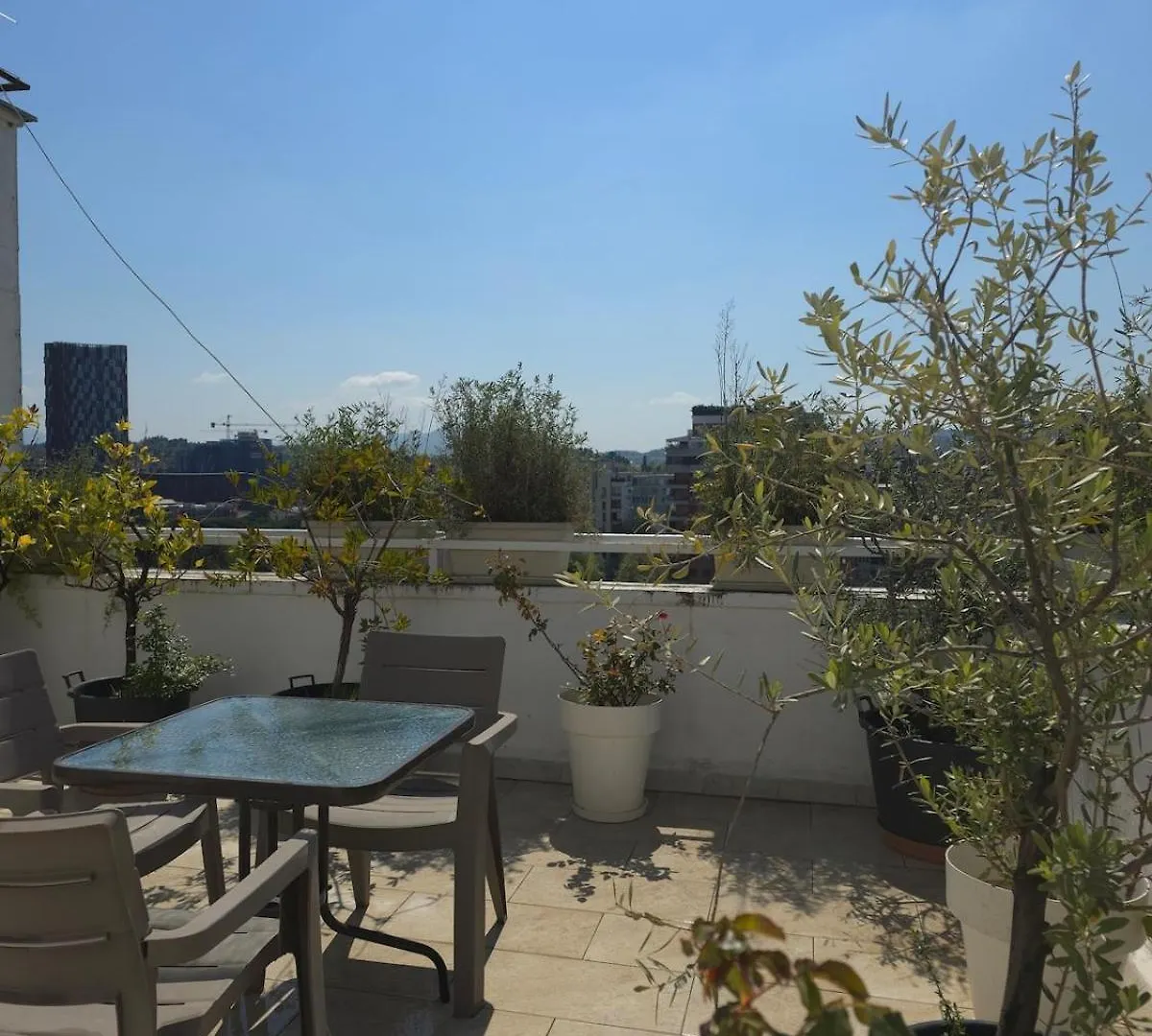 Appartement Sky Penthouse à Tirana